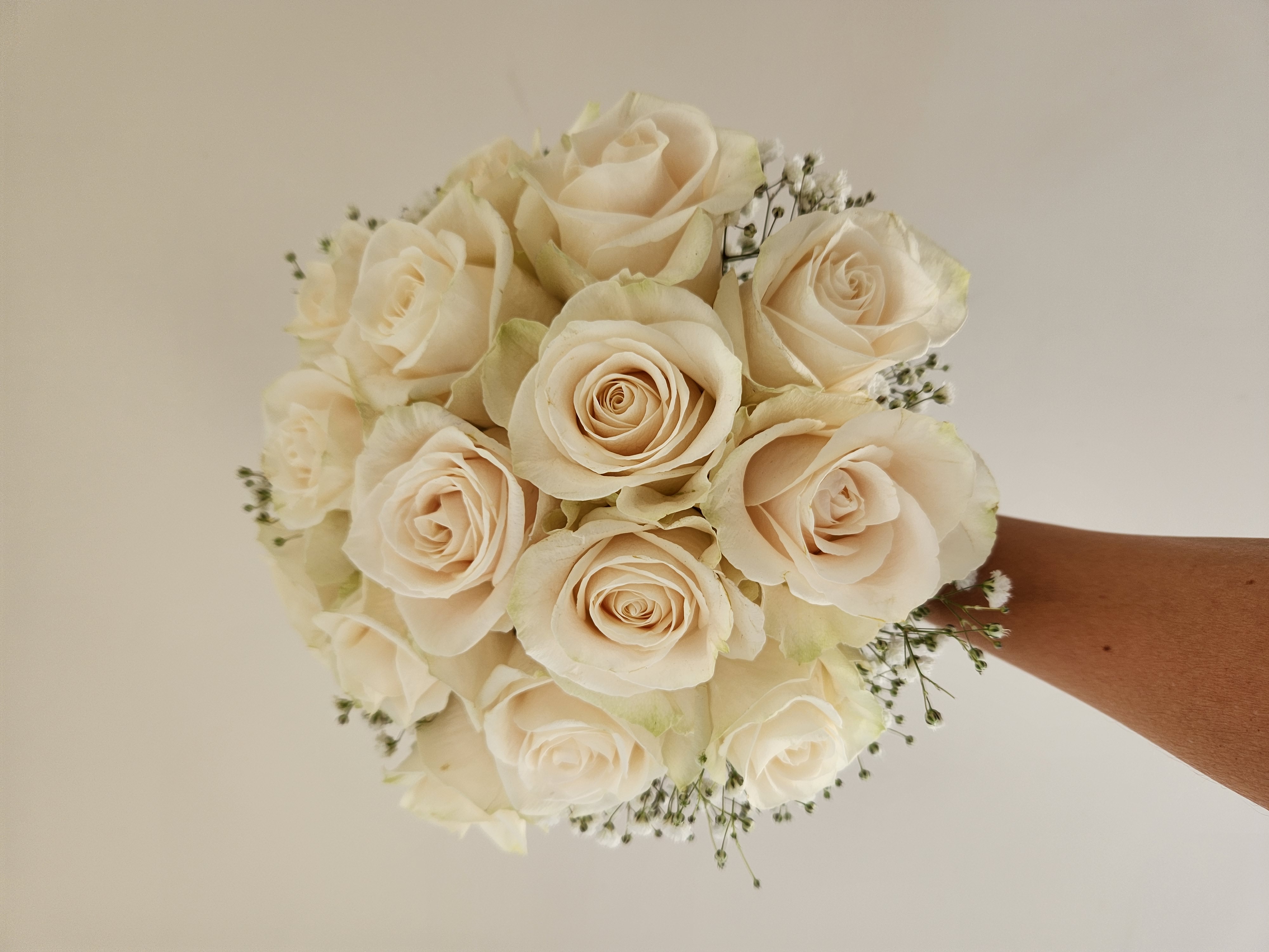 Ramo de novia en rosas e ilusión.