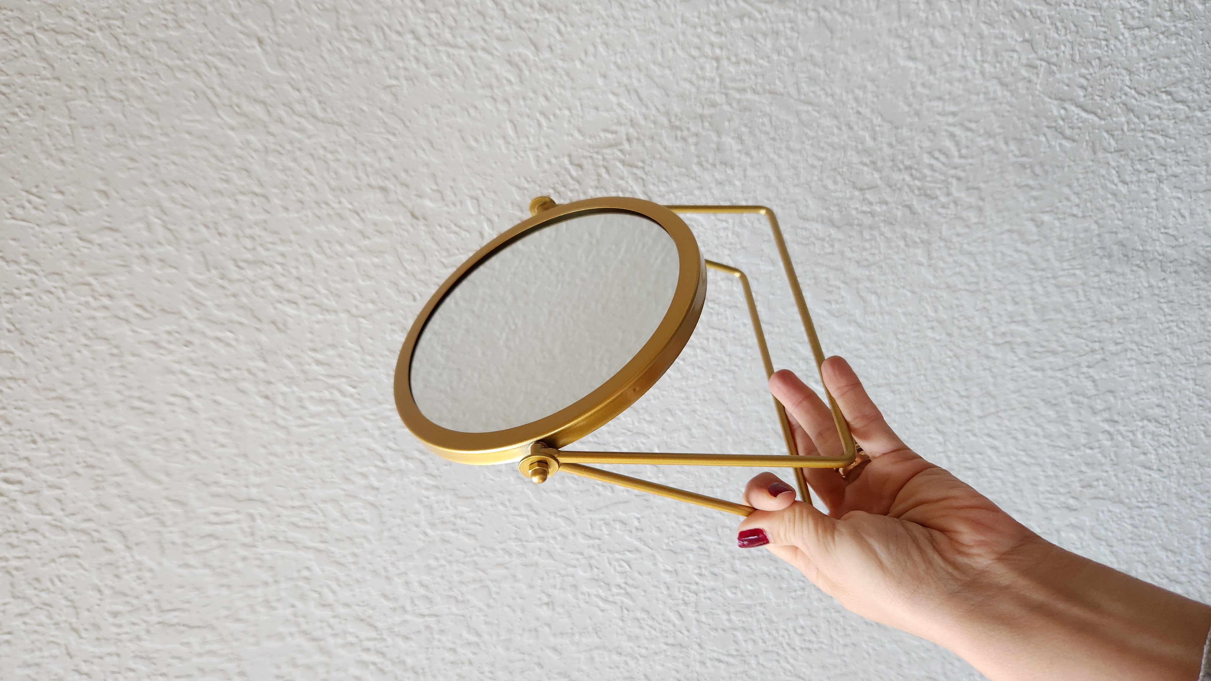 Espejo con base dorado