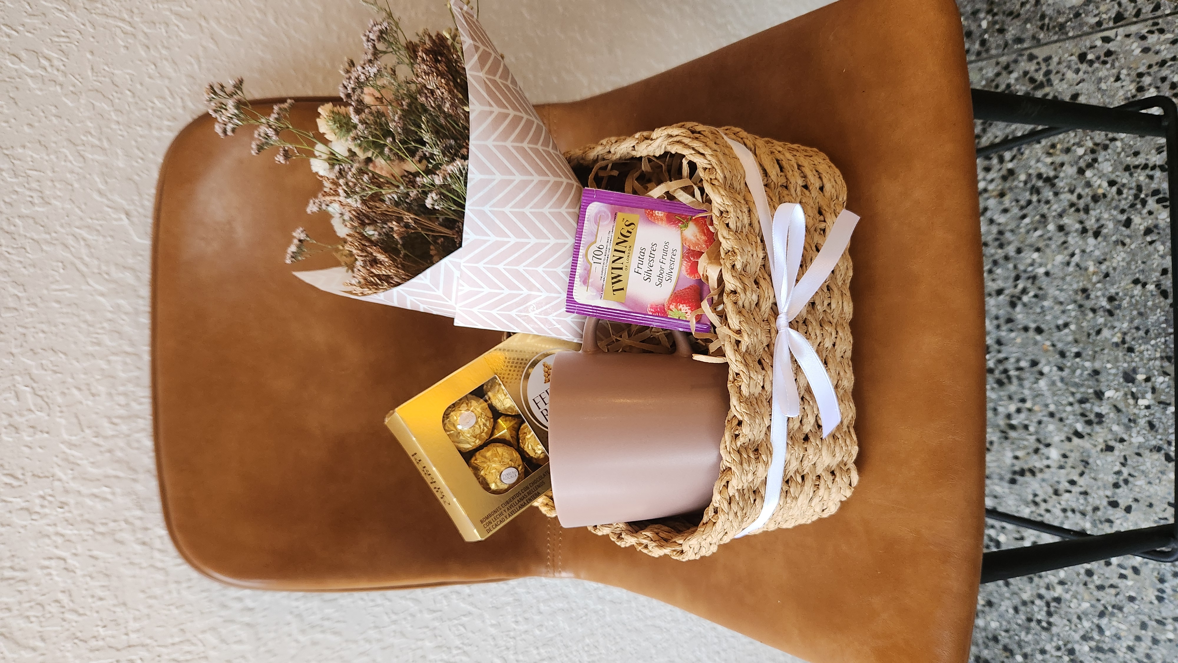 Caja de regalo personalizada mediana