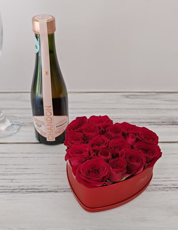 Arreglo en forma de corazón con MINI ROSAS - chico