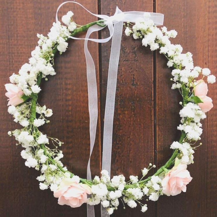 Coronita de ilusión y mini rosas